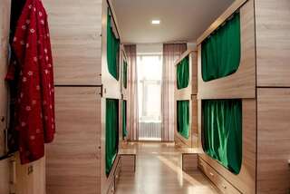 Хостелы NiceHostel Актобе Кровать в общем номере для женщин с 4 кроватями-3